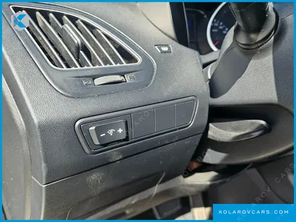 HYUNDAI TUCSON DIESEL 2WD LX20