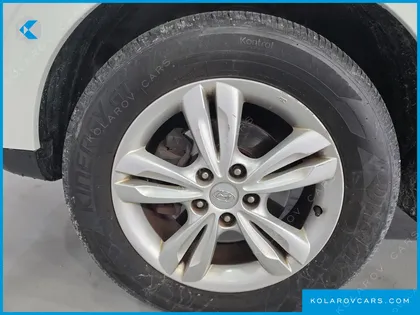 HYUNDAI TUCSON DIESEL 2WD LX20