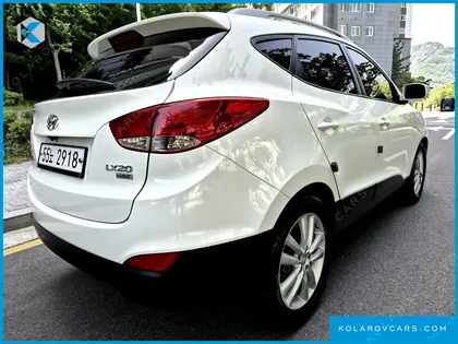 HYUNDAI TUCSON DIESEL 2WD LX20