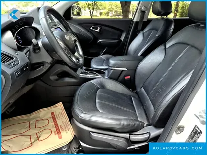 HYUNDAI TUCSON DIESEL 2WD LX20