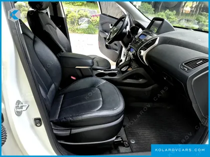 HYUNDAI TUCSON DIESEL 2WD LX20