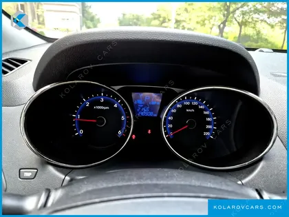 HYUNDAI TUCSON DIESEL 2WD LX20