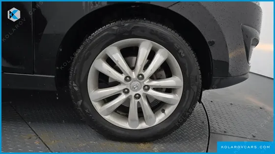 HYUNDAI TUCSON DIESEL 2WD LX20
