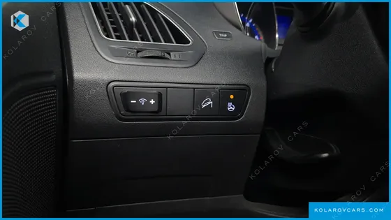 HYUNDAI TUCSON DIESEL 2WD LX20