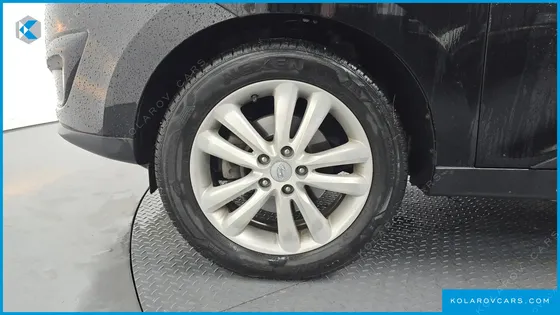 HYUNDAI TUCSON DIESEL 2WD LX20