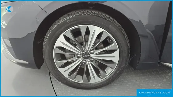 KIA K8 SIGNATURE