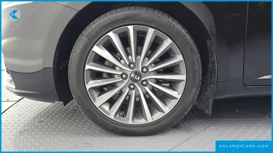 KIA K7 3.0 LPI LUXURY (RENTAL CAR)