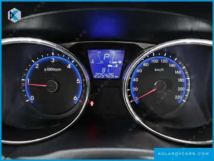 HYUNDAI TUCSON DIESEL 2WD LX20