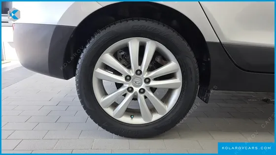 HYUNDAI TUCSON DIESEL 2WD LX20