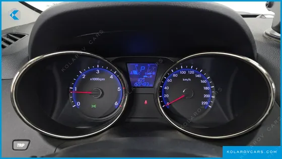HYUNDAI TUCSON DIESEL 2WD LX20