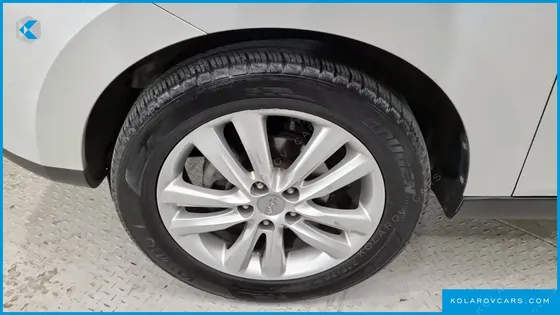 HYUNDAI TUCSON DIESEL 2WD LX20