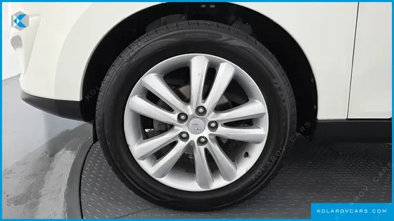 HYUNDAI TUCSON DIESEL 2WD LX20