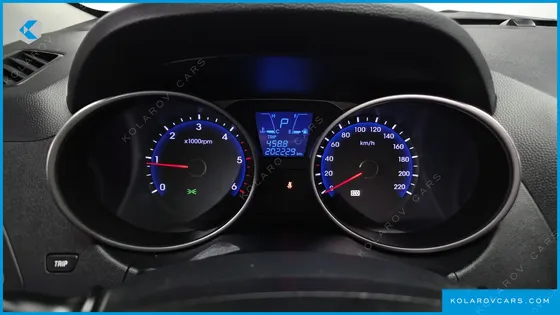 HYUNDAI TUCSON DIESEL 2WD LX20