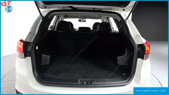 HYUNDAI TUCSON DIESEL 2WD LX20