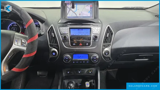 HYUNDAI TUCSON DIESEL 2WD LX20