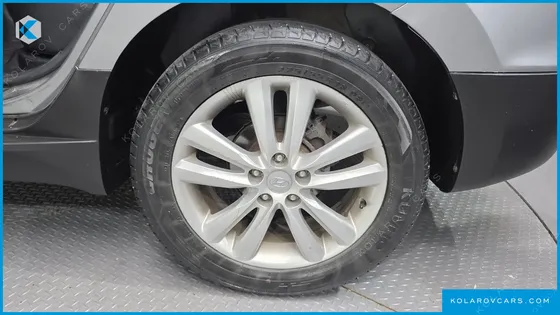HYUNDAI TUCSON DIESEL 2WD LX20