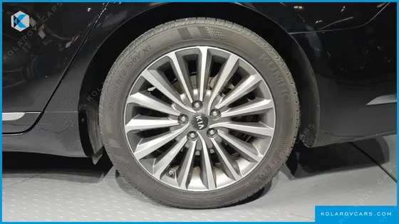 KIA K7 3.0 LPI PRESTIGE (RENTAL CAR)