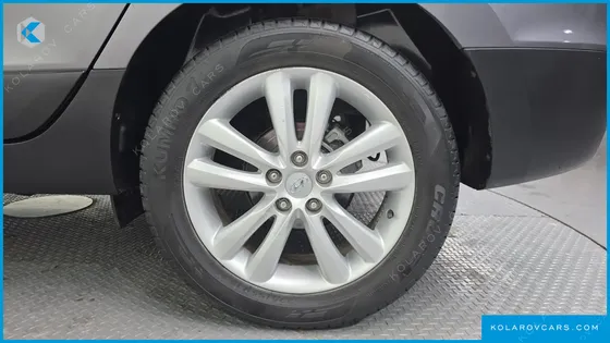 HYUNDAI TUCSON DIESEL 2WD LX20