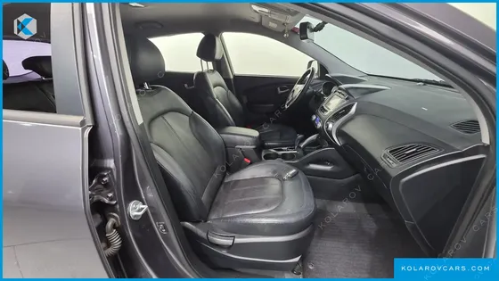 HYUNDAI TUCSON DIESEL 2WD LX20