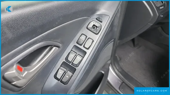 HYUNDAI TUCSON DIESEL 2WD LX20