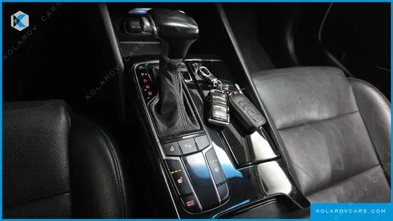 KIA K7 3.0 LPI LUXURY (RENTAL CAR)