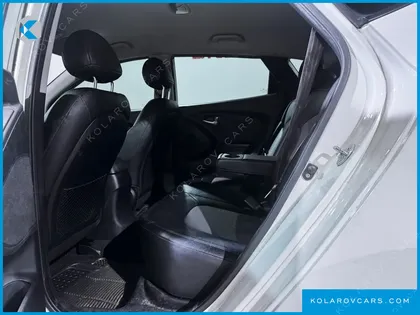 HYUNDAI TUCSON DIESEL 2WD LX20