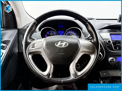 HYUNDAI TUCSON DIESEL 2WD LX20