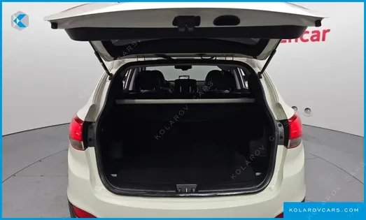 HYUNDAI TUCSON DIESEL 2WD LX20