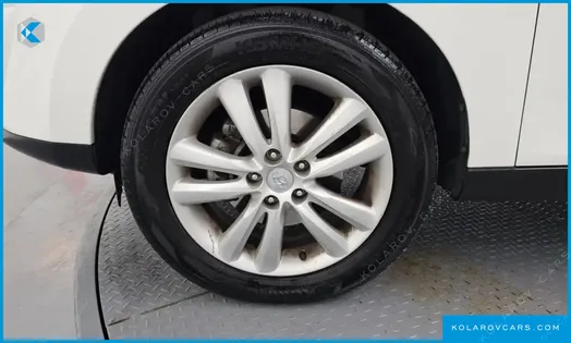 HYUNDAI TUCSON DIESEL 2WD LX20