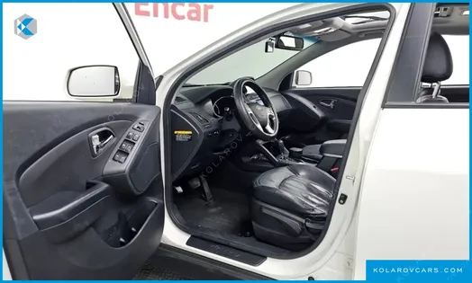 HYUNDAI TUCSON DIESEL 2WD LX20