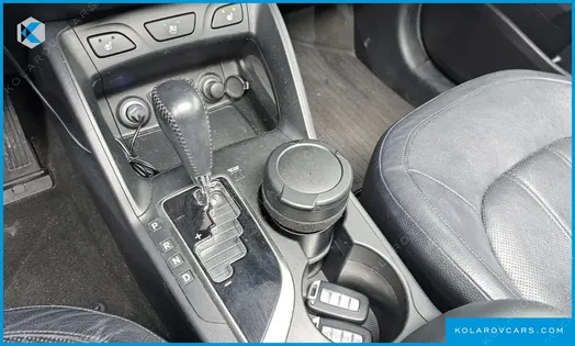 HYUNDAI TUCSON DIESEL 2WD LX20