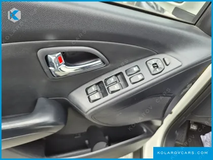 HYUNDAI TUCSON DIESEL 2WD LX20