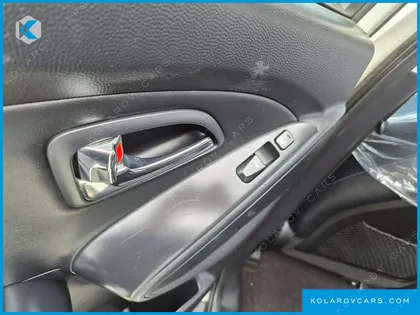 HYUNDAI TUCSON DIESEL 2WD LX20