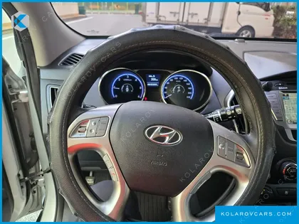 HYUNDAI TUCSON DIESEL 2WD LX20
