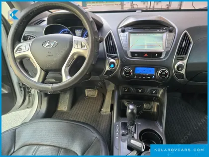 HYUNDAI TUCSON DIESEL 2WD LX20