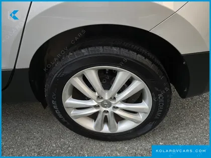 HYUNDAI TUCSON DIESEL 2WD LX20