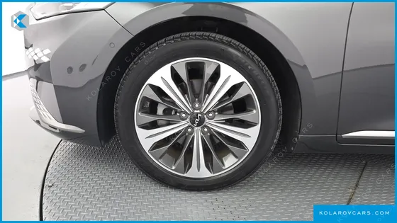 KIA K8 SIGNATURE