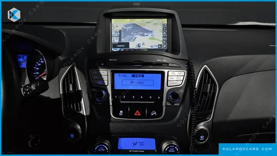 HYUNDAI TUCSON DIESEL 2WD LX20