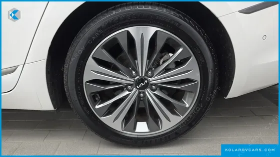 KIA K8 SIGNATURE
