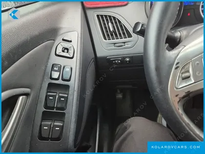 HYUNDAI TUCSON DIESEL 2WD LX20