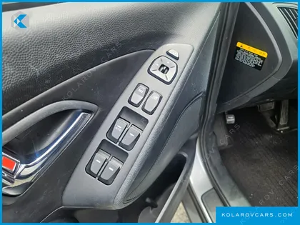 HYUNDAI TUCSON DIESEL 2WD LX20