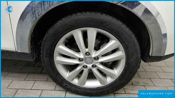 HYUNDAI TUCSON DIESEL 2WD LX20
