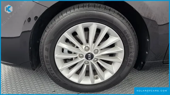 KIA K7 3.0 LPI LUXURY (RENTAL CAR)