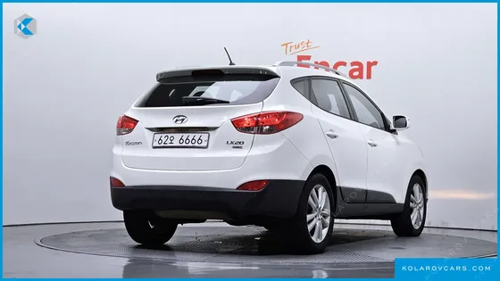 HYUNDAI TUCSON DIESEL 2WD LX20