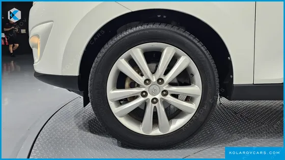 HYUNDAI TUCSON DIESEL 2WD LX20