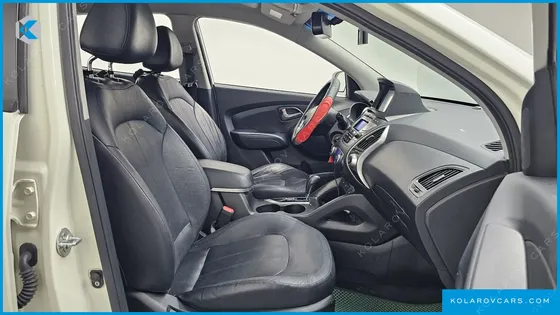 HYUNDAI TUCSON DIESEL 2WD LX20