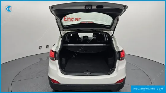 HYUNDAI TUCSON DIESEL 2WD LX20