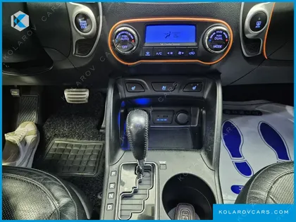 HYUNDAI TUCSON DIESEL 2WD LX20