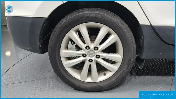 HYUNDAI TUCSON DIESEL 2WD LX20