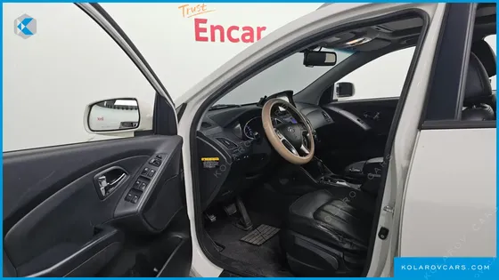 HYUNDAI TUCSON DIESEL 2WD LX20
